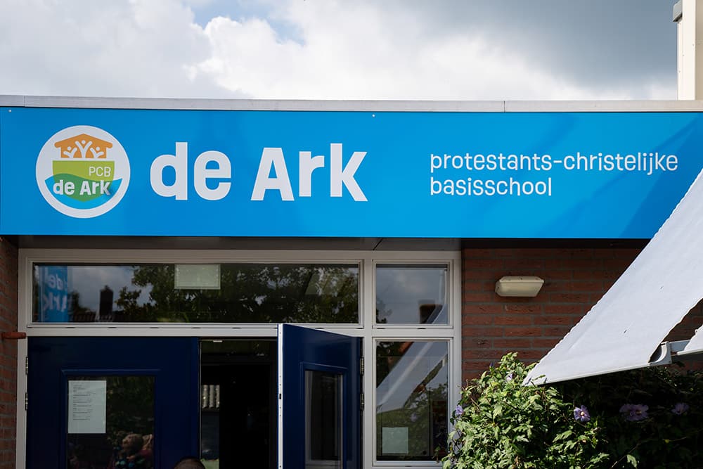 Logo ontwerp voor protestants-christelijke basisschool De Ark Logo ontwerp voor protestants-christelijke basisschool De Ark